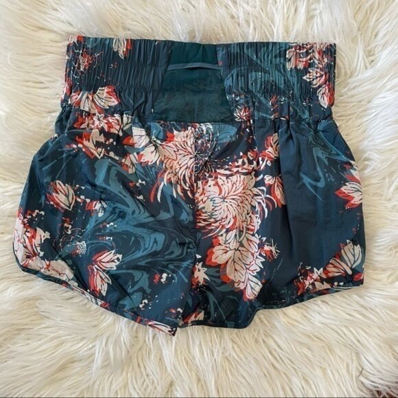 Free People workout shorts high‎ rise empire jewel L NWT - Picture 4 of 5